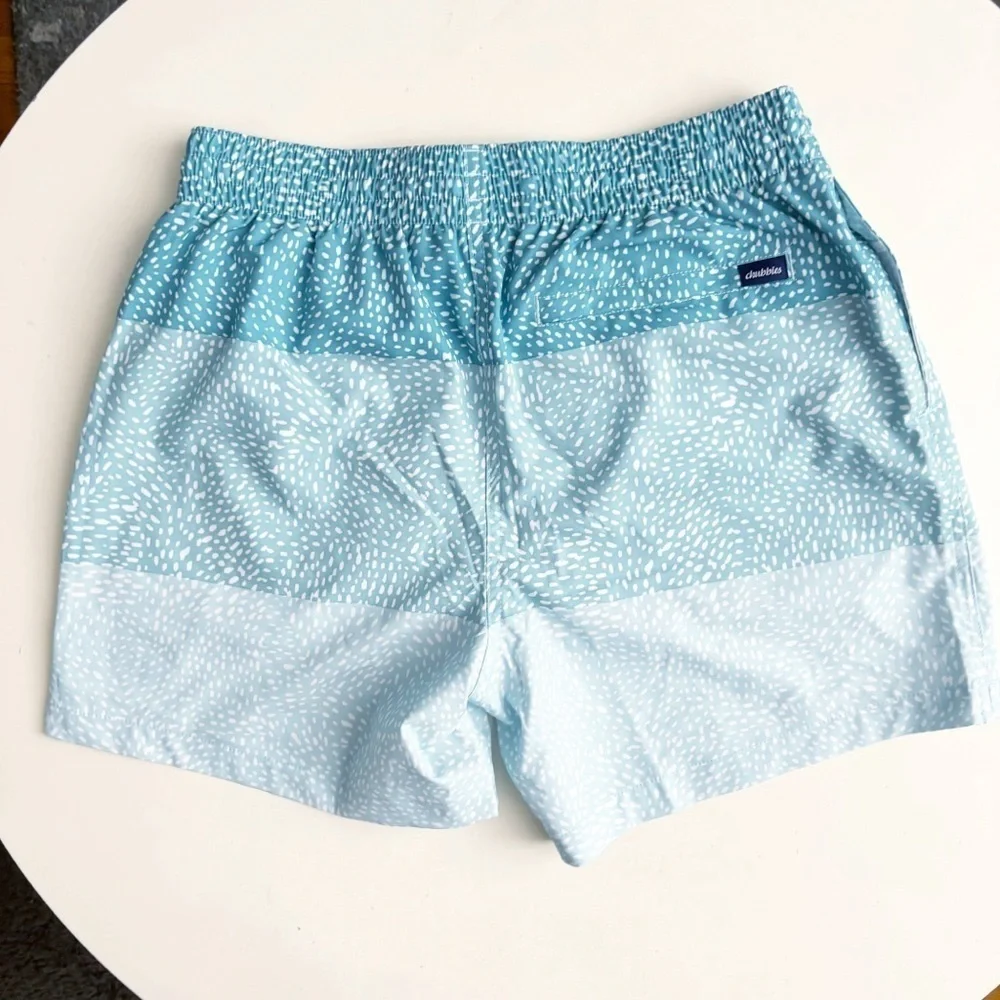 Chubbies Men’s 5.5” Swim Trunks The Whale Sharks Size Medium NWOT